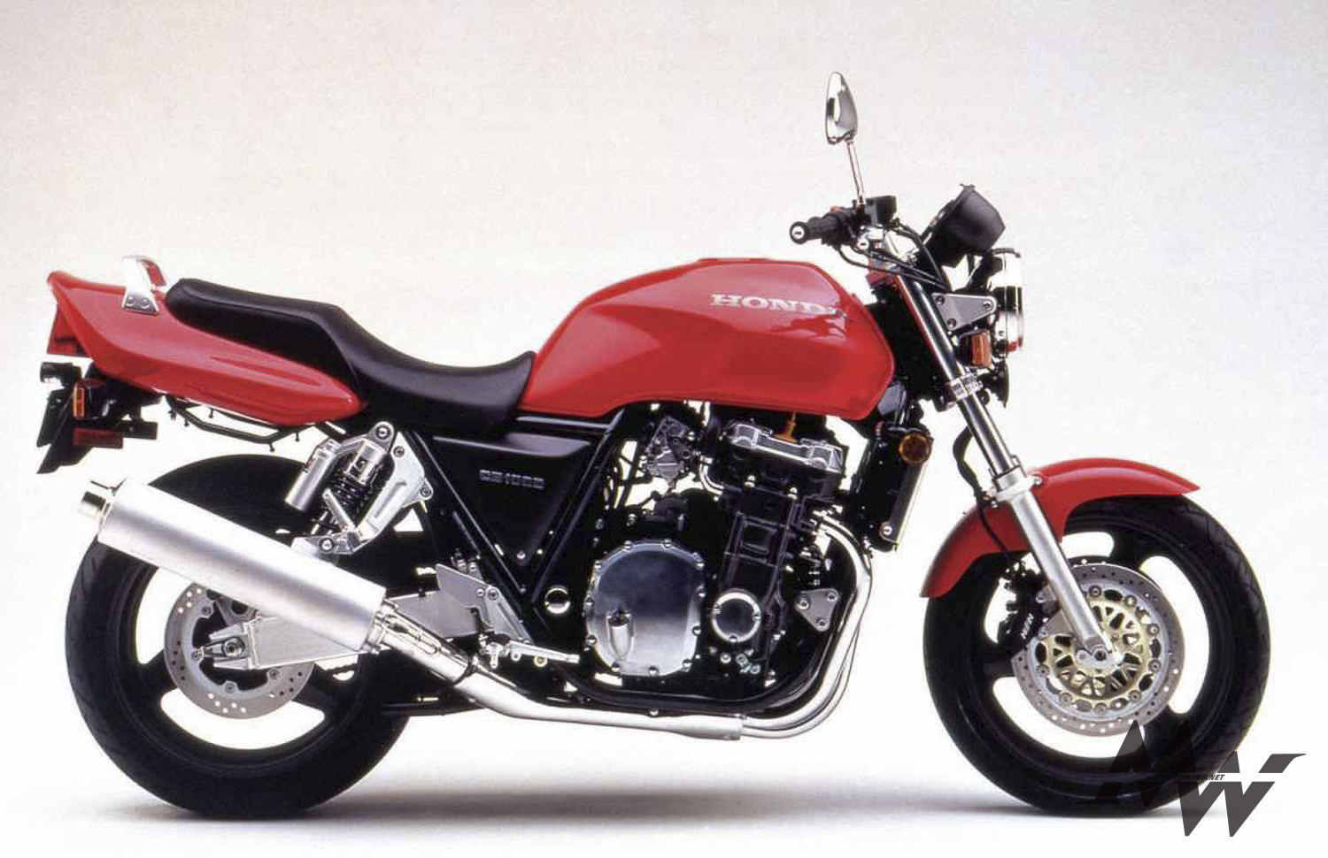 古典與現代交織的兩種詮釋honda Cb1100 Rs Honda Cb1000r Motowind