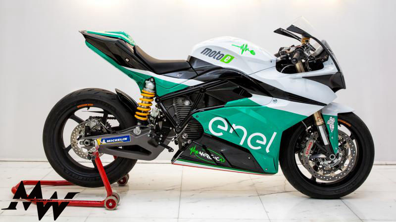 新訊 【國際賽事】二輪賽事新世代-motoe 不過,正式的電動賽車賽制